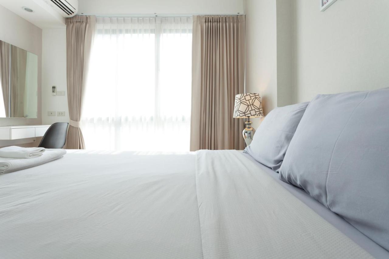 Apartamento Cozy, Great Location At Heart Of Nimman Rd. Chiang Mai Exterior foto